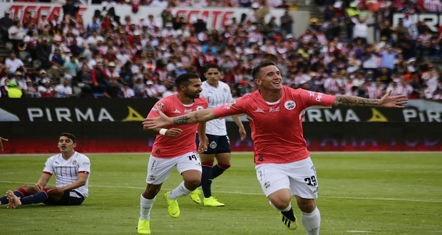 Lobos BUAP abandona el fondo de la Cociente al empatar ante Chivas
