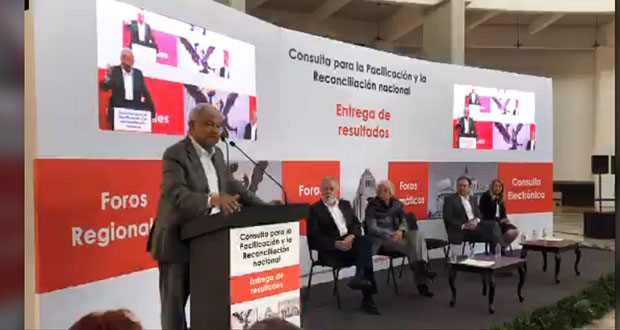 AMLO hace 8 compromisos para paz; sin guerra para seguridad, afirma