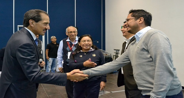 Congresos permiten a la BUAP generar investigaciones: Esparza