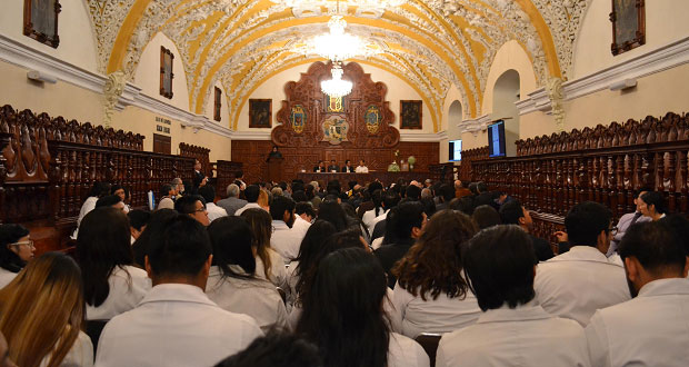 Médicos enfrentan más exigencias por avance de ciencia: BUAP