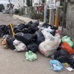 En Cuautlancingo no recolectan basura porque Casiano deja camiones inservibles
