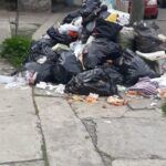 En Cuautlancingo no recolectan basura porque Casiano deja camiones inservibles
