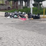 En Cuautlancingo no recolectan basura porque Casiano deja camiones inservibles