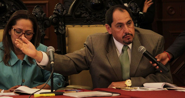 Buscarán sancionar económicamente a regidores faltistas en Puebla