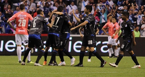 Derby Poblano disputado entre los Camoteros del Puebla y los Licántropos de la BUAP para la Jornada 12 de la Liga Mx