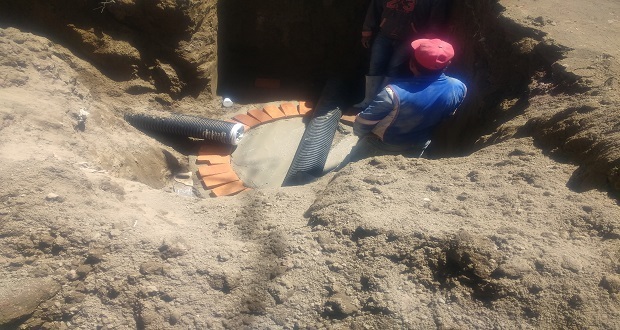 Antorcha instala drenaje en comunidad de San Salvador El Verde