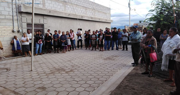 Inauguran adoquinamiento de calle Guerrero en Zinacatepec