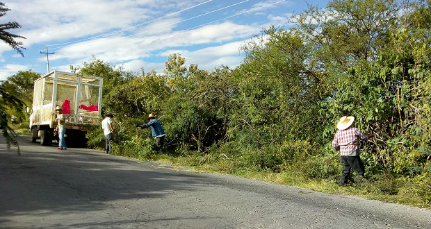 Inicia campaña de limpieza de carreteras en Tepexi de Rodríguez
