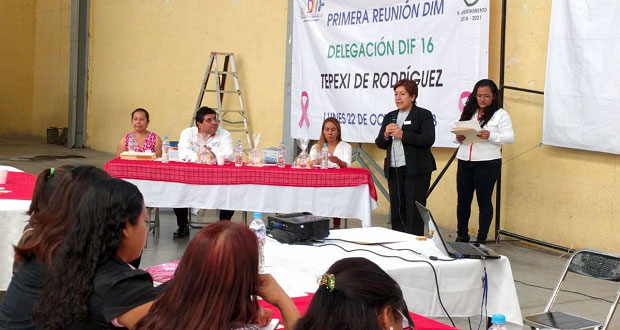 Capacitan a delegados del DIF estatal en Tepexi de Rodríguez