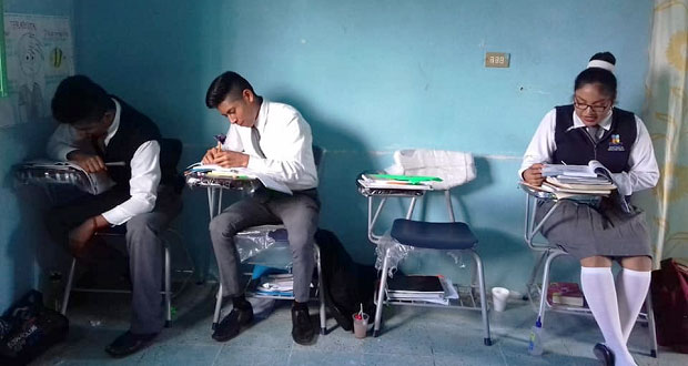 Antorcha entrega apoyo a telebachillerato en Tulcingo del Valle