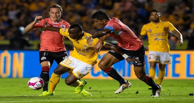 Con ayuda del “Maza” y el VAR, Lobos BUAP rescate empate ante Tigres