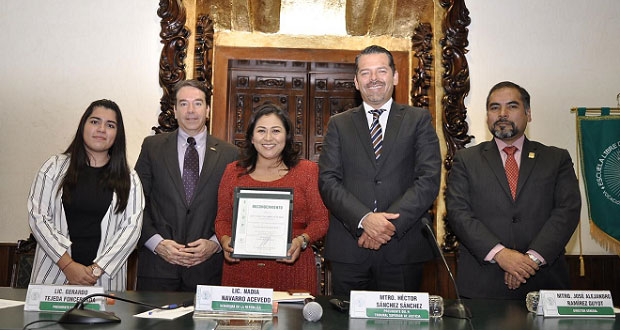 ELDP reconoce a senadora Navarro por trayectoria profesional