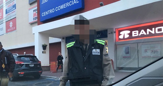Sujetos armados roban celulares del Telcel en plaza San Diego