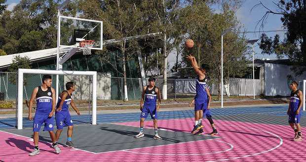 Gali y Banck inauguran canchas multiusos en UTP