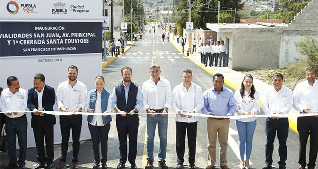Entregan 3 pavimentaciones y rehabilitación Villa del Jubilado SNTE