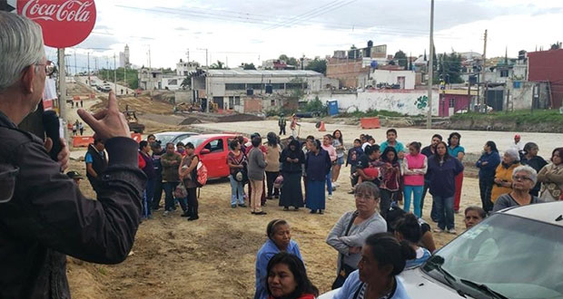 Vecinos de Tres Cerritos clausuran bulevar Carmelitas por “afectaciones”