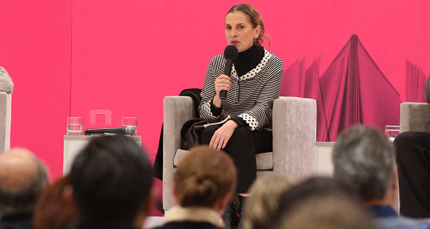 Beatriz Gutiérrez evita hablar de conflicto poselectoral en Puebla