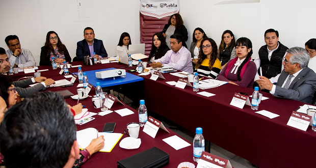 En DIF municipal, articulan acciones a favor de jóvenes y mujeres