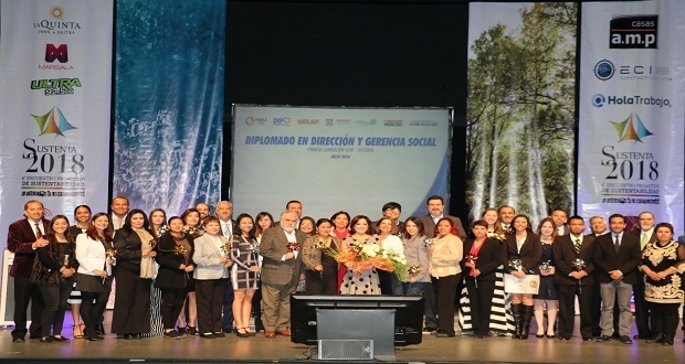 Sedif encabeza graduación de diplomado para profesionalizar a ONGs
