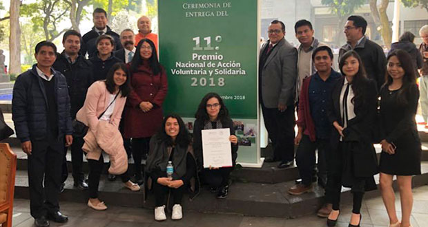 Premian a grupo de Arquitectura de la BUAP por labor humanitaria