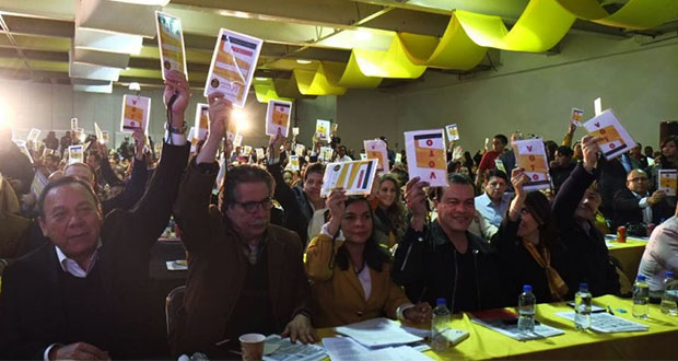 PRD quita corrientes internas; se queda con logo y línea de izquierda