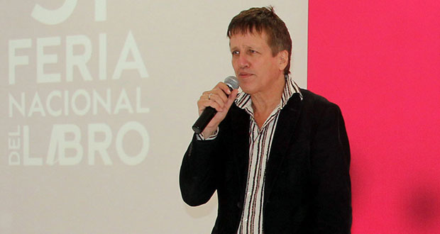 Escribir es un trabajo de fe y amor: Xavier Velasco