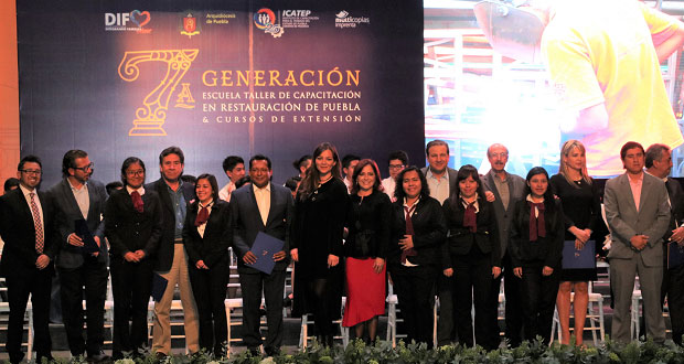 Gobierno estatal reconoce a graduados en restauración histórica