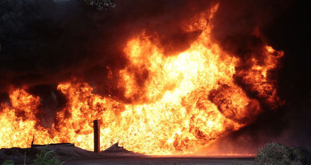 Explota casa con gas ilegal en Acajete