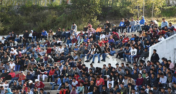Asisten 7 mil jóvenes a sorteo para servicio militar en Puebla capital