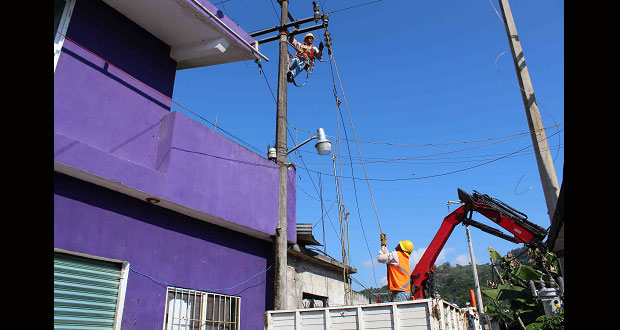 Ampliación de red eléctrica en Huitzilan de Serdán lleva 75%: edil