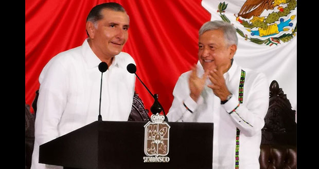 Augusto López rinde protesta como gobernador de Tabasco; AMLO asiste