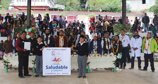 Certifican a primaria de Huitzilan como escuela saludable y segura