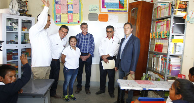 Gobierno estatal y SEP anuncian centro integral Conafe en Tlacotepec
