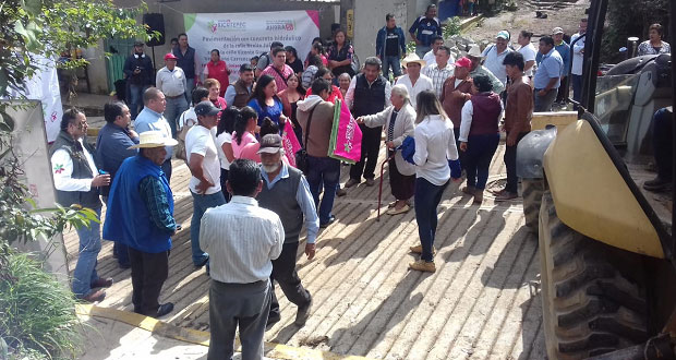 Inicia pavimentación de calle en la colonia Morelos de Xicotepec