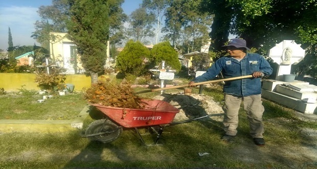 Ayuntamiento realiza labores de mantenimiento en Zacachimalpa