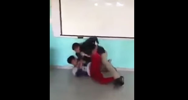 En video, captan a docente dando golpiza a alumno en Guanajuato