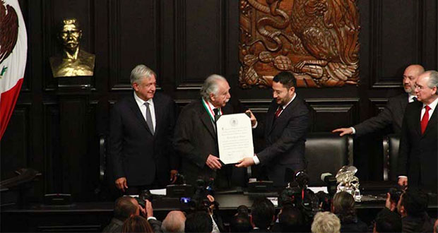 Al recibir la Belisario Domínguez, Payán pide oposición al fascismo