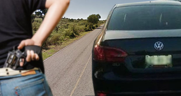 Automovilistas presencian secuestro en carretera de Tlacotepec