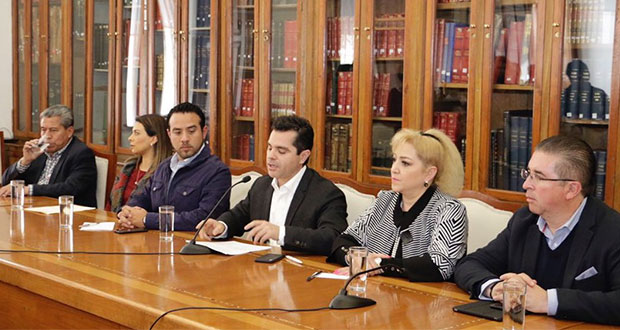 Panistas critican sesión de Congreso para asunción de Martha Erika