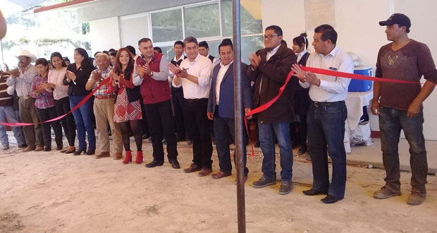 Estrenan aulas estudiantes de bachillerato digital en Oriental