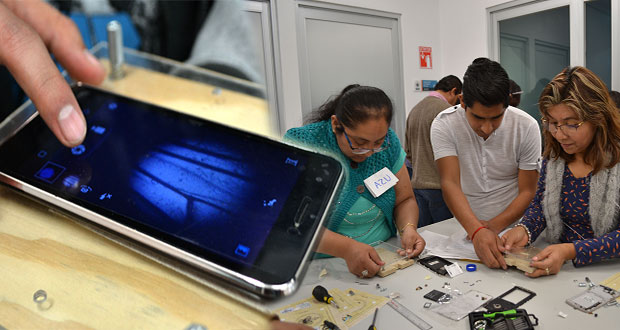 Físicos de la BUAP fabrican microscopio con materiales reciclados