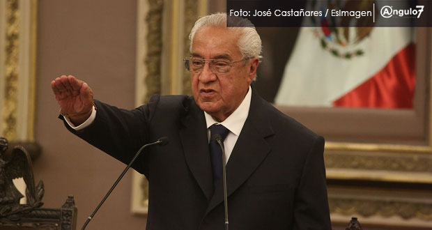 Pacheco promete unidad e imparcialidad al asumir gobierno interino de Puebla