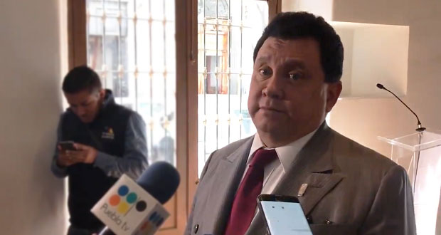 Aunque compite por gobierno interino, Alonso seguirá como diputado