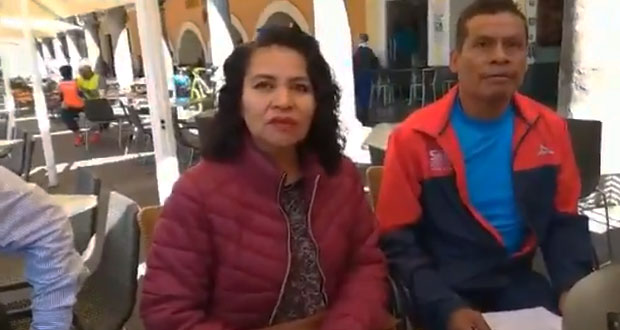 Candidata en Totimehuacán da despensas a cambio de votos, acusan