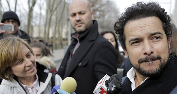 Actor poblano que interpreta a “El Chapo” lo ve cara a cara en NY