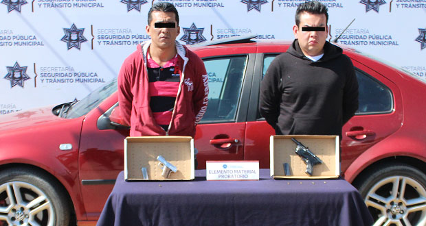 En Villa Posada, detienen a 2 probables asaltantes de cuentahabiente