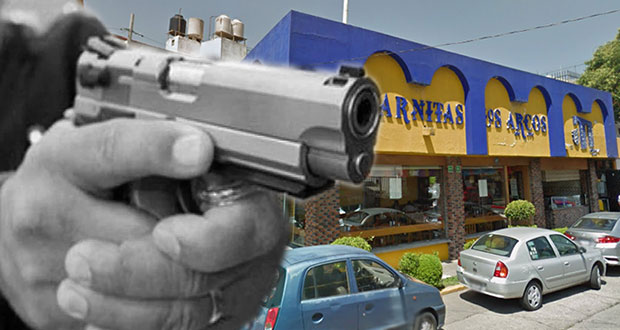 Asaltan negocio de carnitas en Huexotitla y huyen en auto de cliente