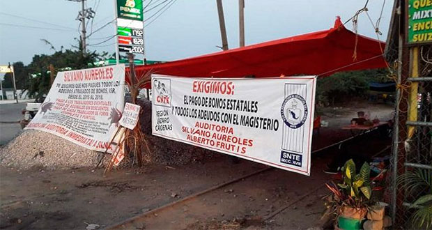 Michoacán y SEP acuerdan apoyo a CNTE si liberan vías férreas