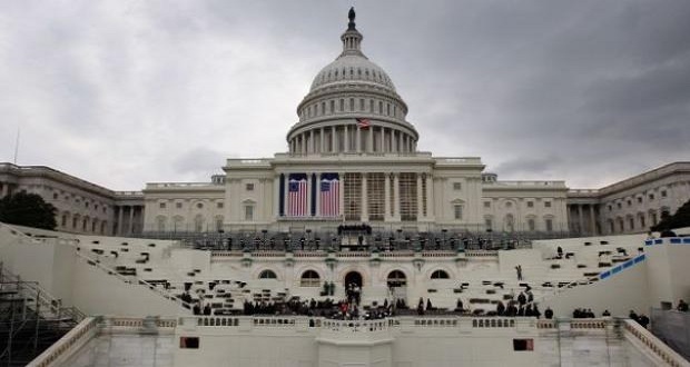 Legisladores de EU aprueban paquete; no incluyen muro fronterizo