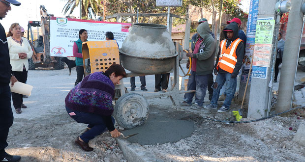 Inicia construcción de andador en colonia de Tepexi de Rodríguez